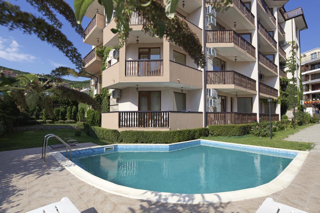 Mars Apartments In Complex Shipka Sveti Vlas Bagian luar foto