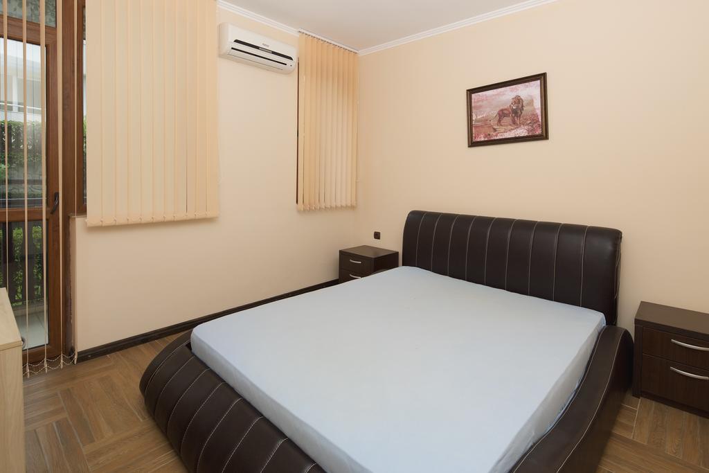Mars Apartments In Complex Shipka Sveti Vlas Bagian luar foto