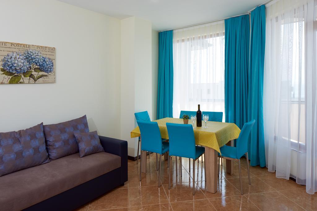 Mars Apartments In Complex Shipka Sveti Vlas Bagian luar foto